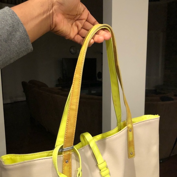 Danny Nicole Reversible Tote Lime & Beige - Picture 4 of 7
